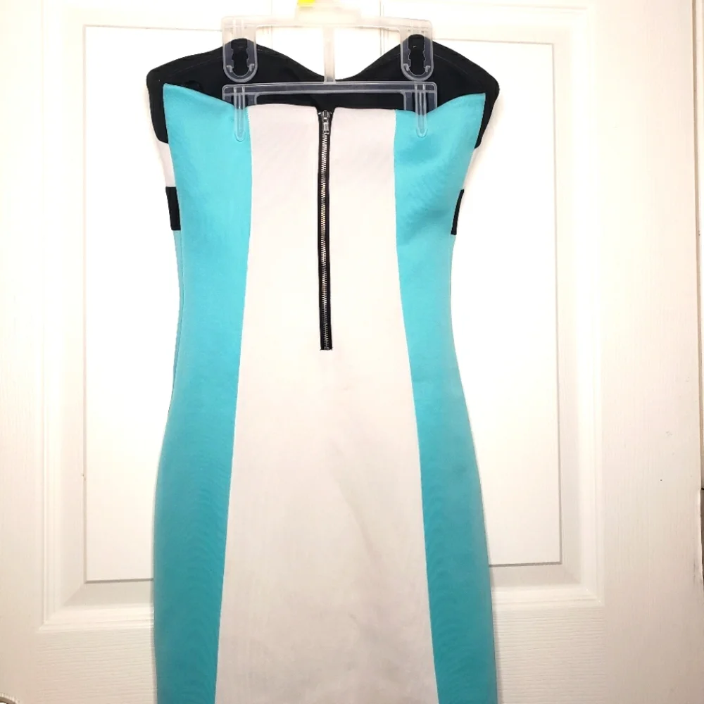 Dress - Picture 2 of 2